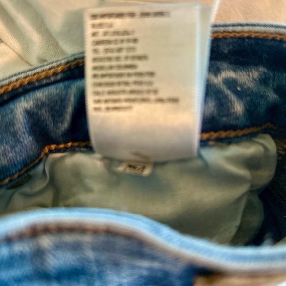 American Eagle Next Level Stretch Hi-Rise Distressed Jean Shorts 6 - Picture 4 of 6